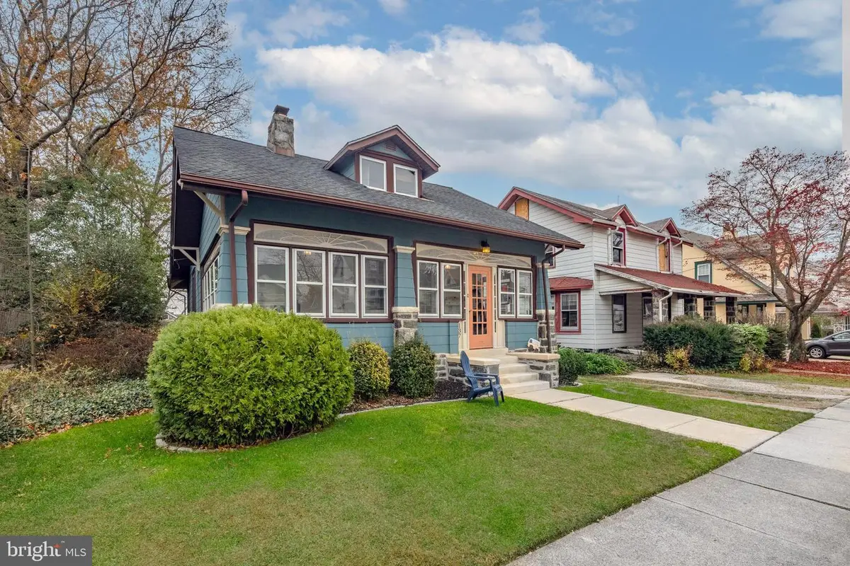 137 Strathmore Rd, Havertown, PA 19083 - Image #1