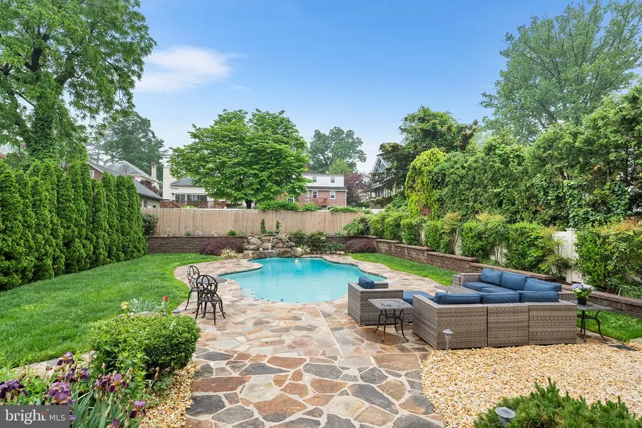 727 E Manoa Rd, Havertown, PA 19083 - Image #3