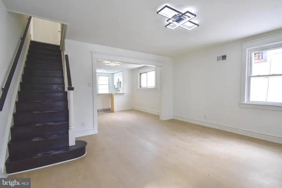 247 Heather Rd, Upper Darby, PA 19082 - Image #2