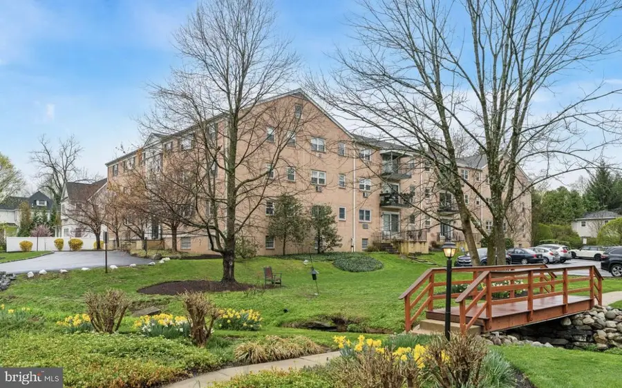 412 N Wayne Ave #104, Wayne, PA 19087 - Image #2