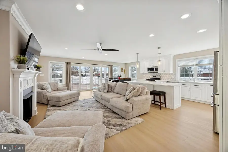 1002 11th Ave, Folsom, PA 19033 - #3