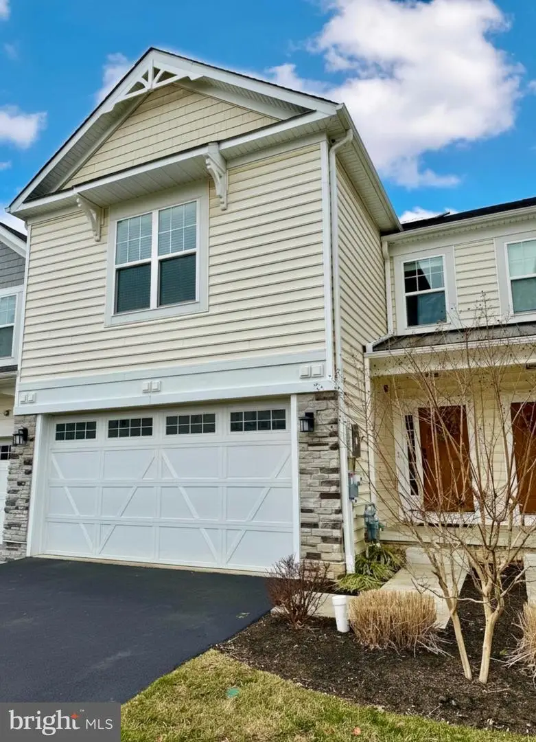 48 Hunters Ln, Glen Mills, PA 19342 - Image #1