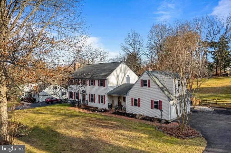 3320 Goodley Rd, Garnet Valley, PA 19060 - Image #2