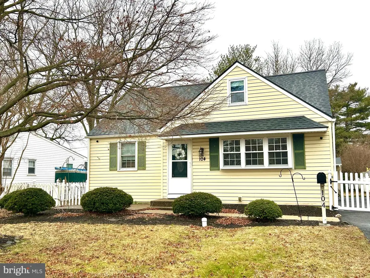 104 School House Ln, Brookhaven, PA 19015 - Image #1