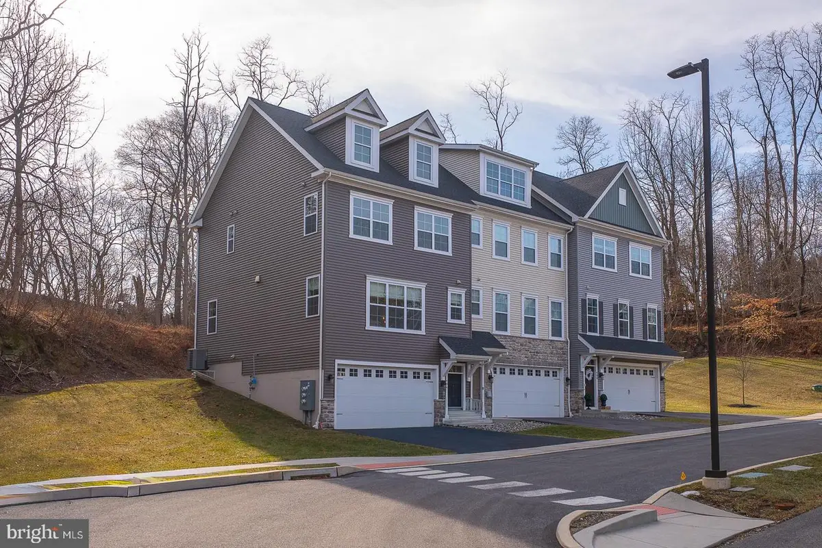 404 Rock Run Cir, Broomall, PA 19008 - Image #1