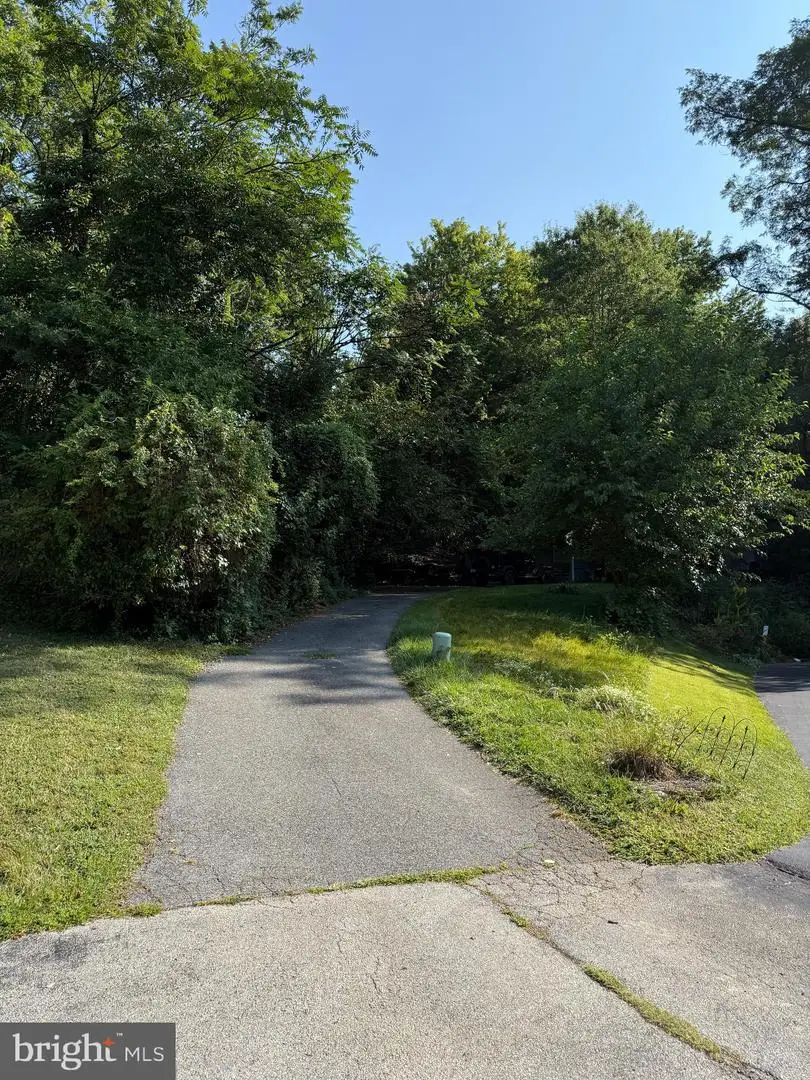 70 Courtney Ln, Media, PA 19063 - Image #2