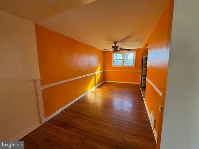 992 Taylor Dr, Folcroft, PA 19032 - #3