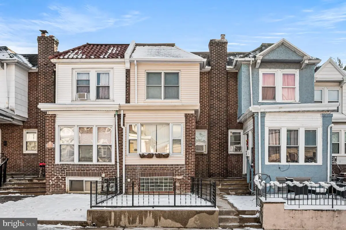 360 Huntley Rd, Upper Darby, PA 19082 - #1