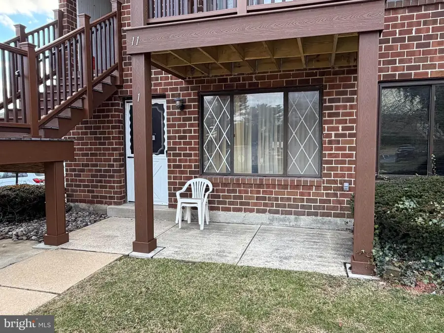 5200 Hilltop Dr #ee1, Brookhaven, PA 19015 - #2