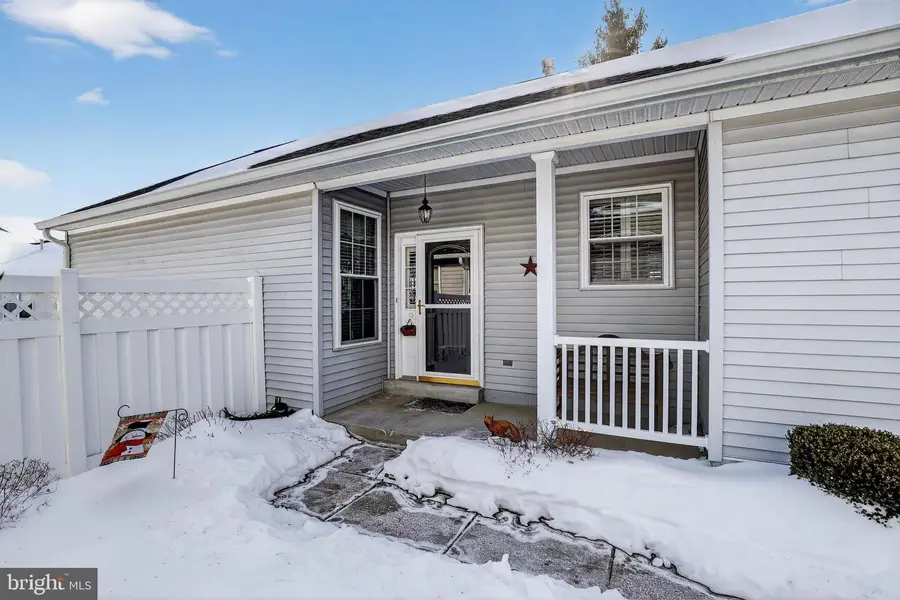 1806 Red Fox Ln, Glen Mills, PA 19342 - #2