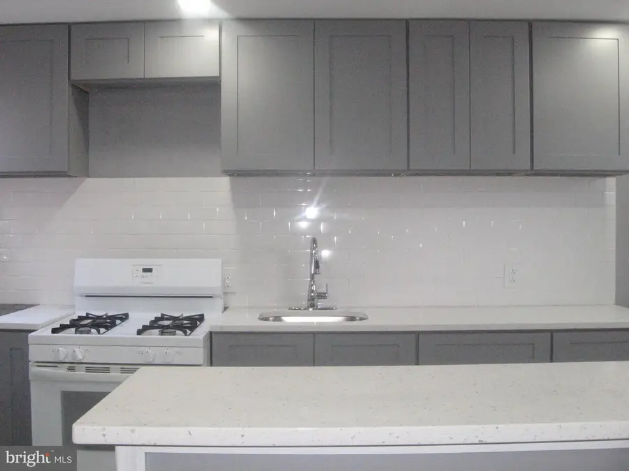 307 Clifton Ave, Darby, PA 19023 - Image #2