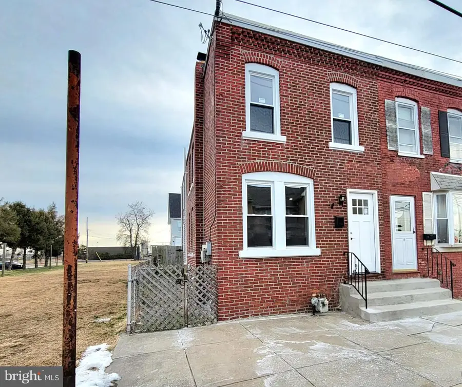 17 W 2nd St, Marcus Hook, PA 19061 - #2