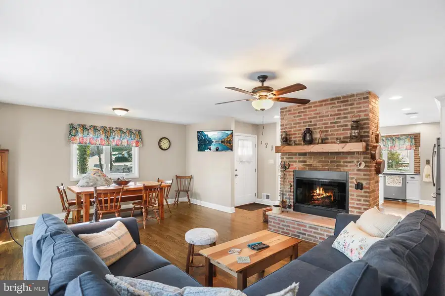 339 Plush Mill Rd, Wallingford, PA 19086 - #2