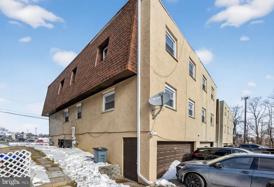 2406 Township Line, Havertown, PA 19083 - #2