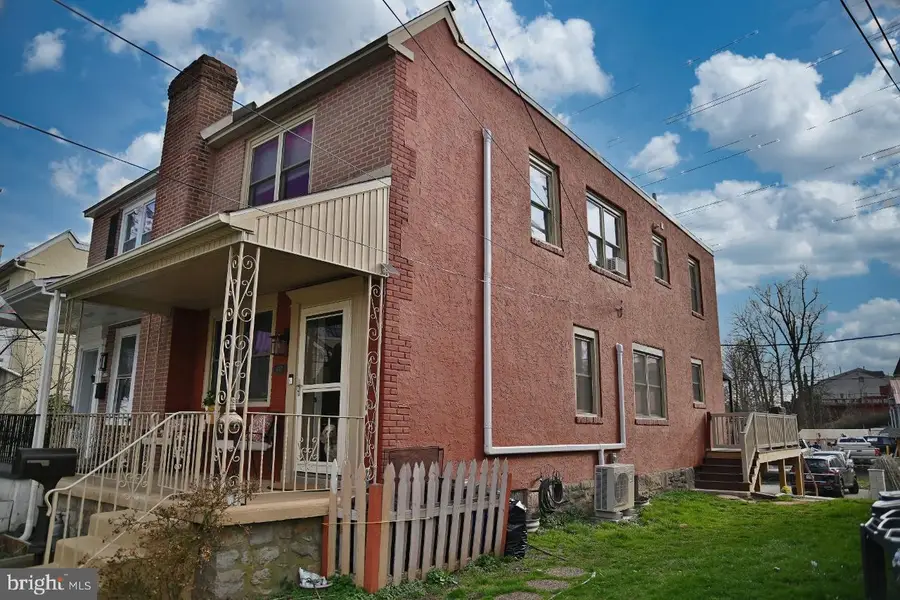 8102 Arlington Ave, Upper Darby, PA 19082 - #3