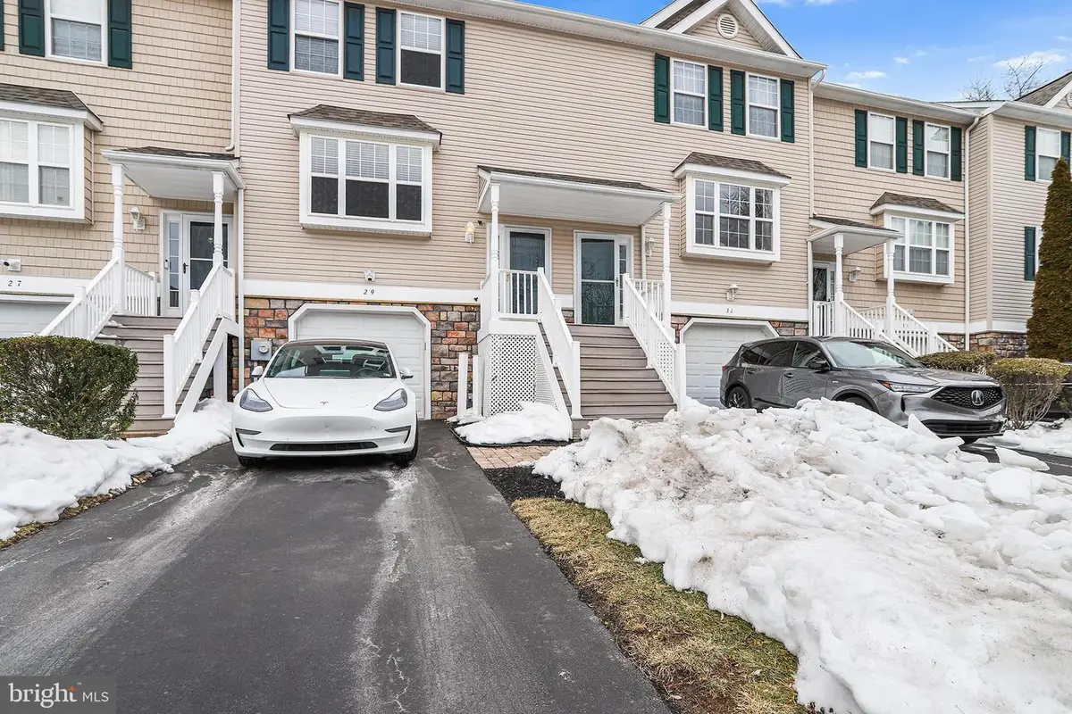 29 Hoag Ln, Aston, PA 19014 - #1