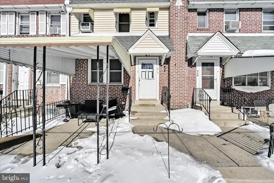 217 E Greenwood Ave, Lansdowne, PA 19050 - #2