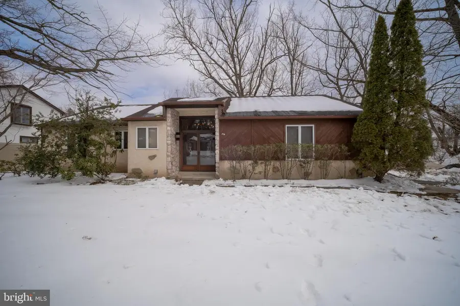 501 Flora Cir, Springfield, PA 19064 - #2