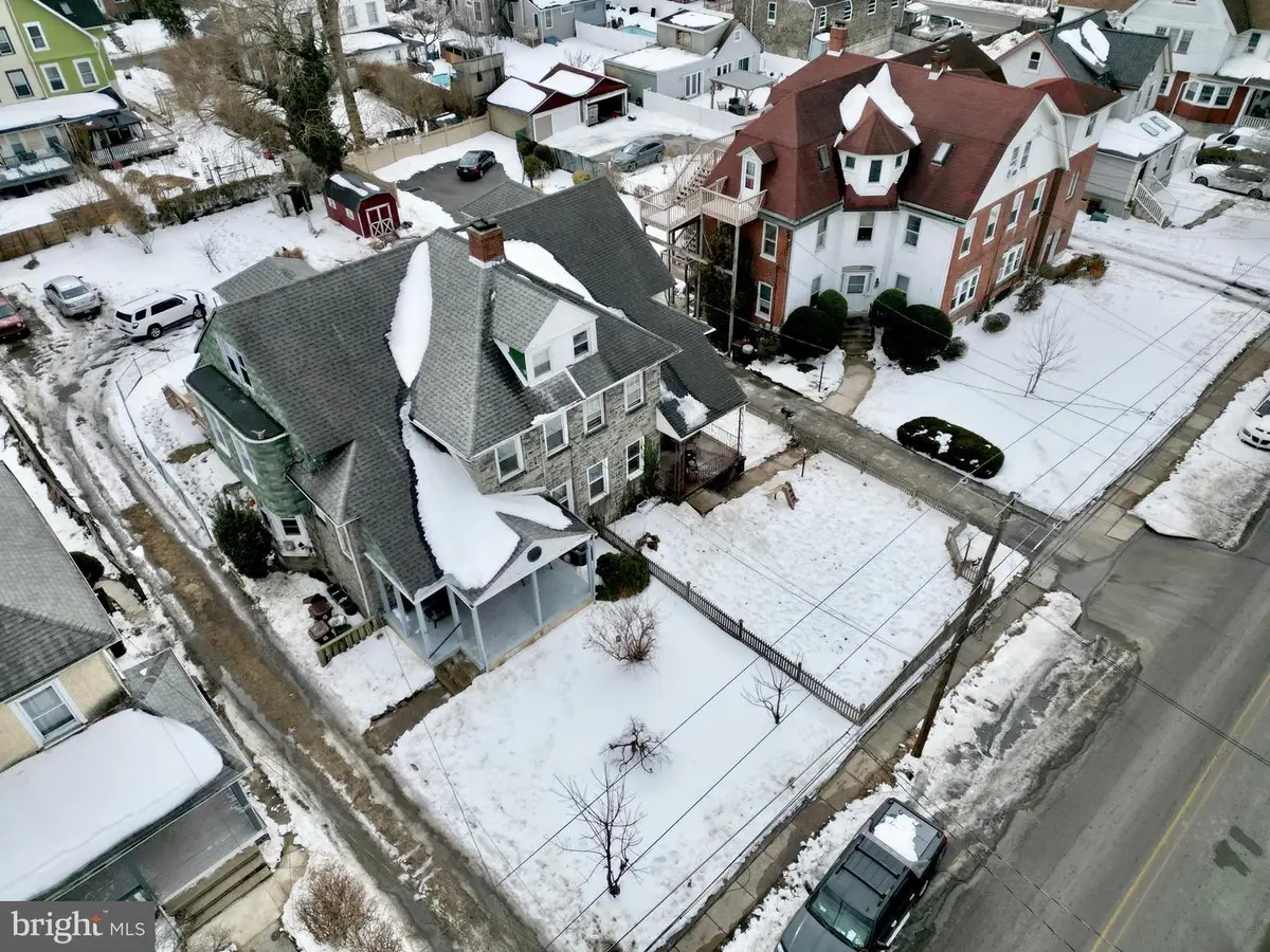 56 E Stewart Ave, Lansdowne, PA 19050 - #1