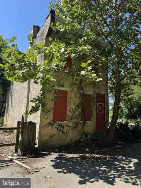 222 Byram St, Chester, PA 19013 - #1