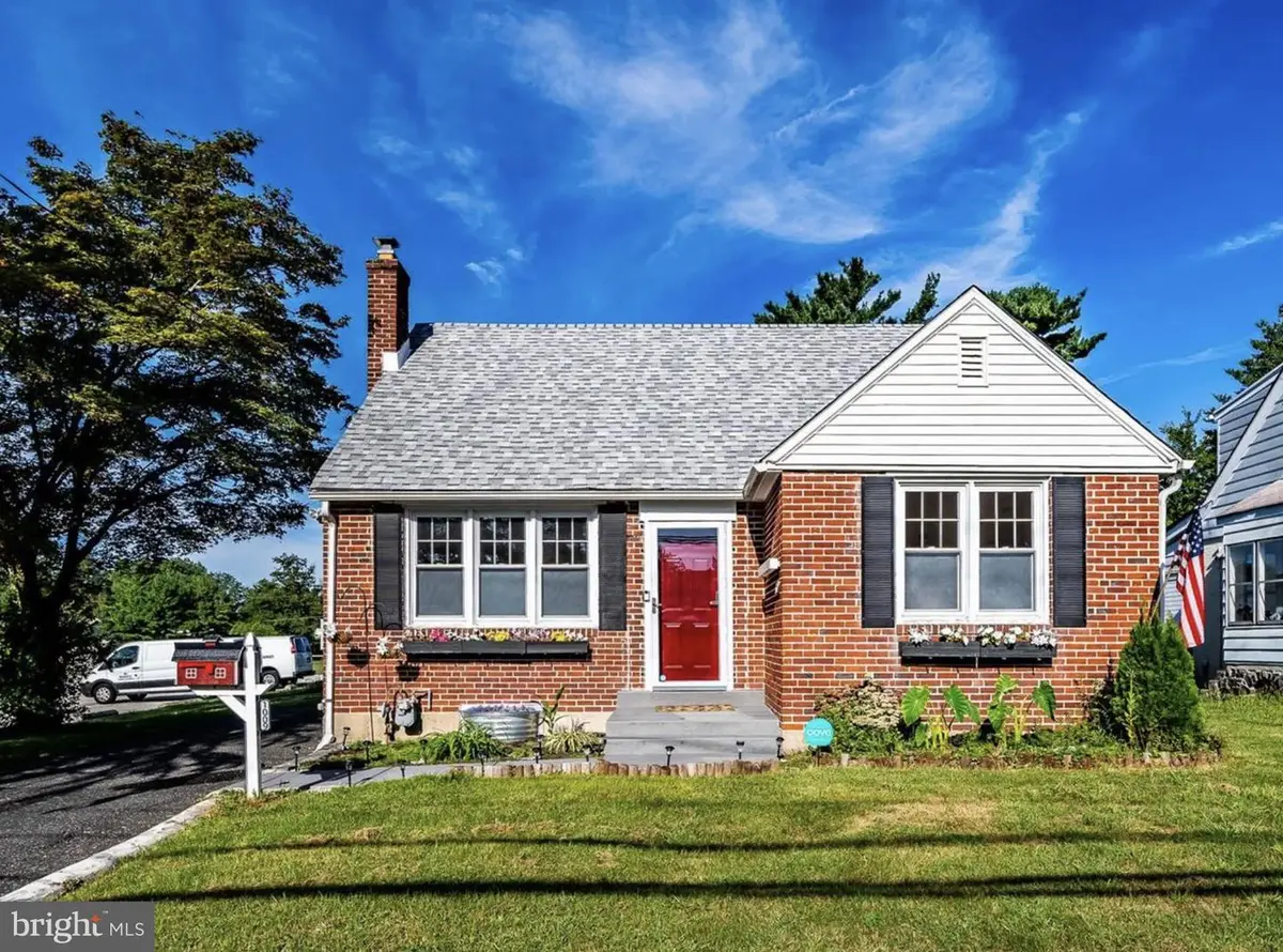 1009 Morton Ave, Folsom, PA 19033 - #1