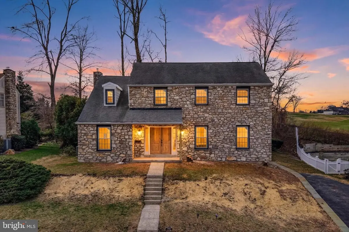 658 W Rolling Rd, Springfield, PA 19064 - #1