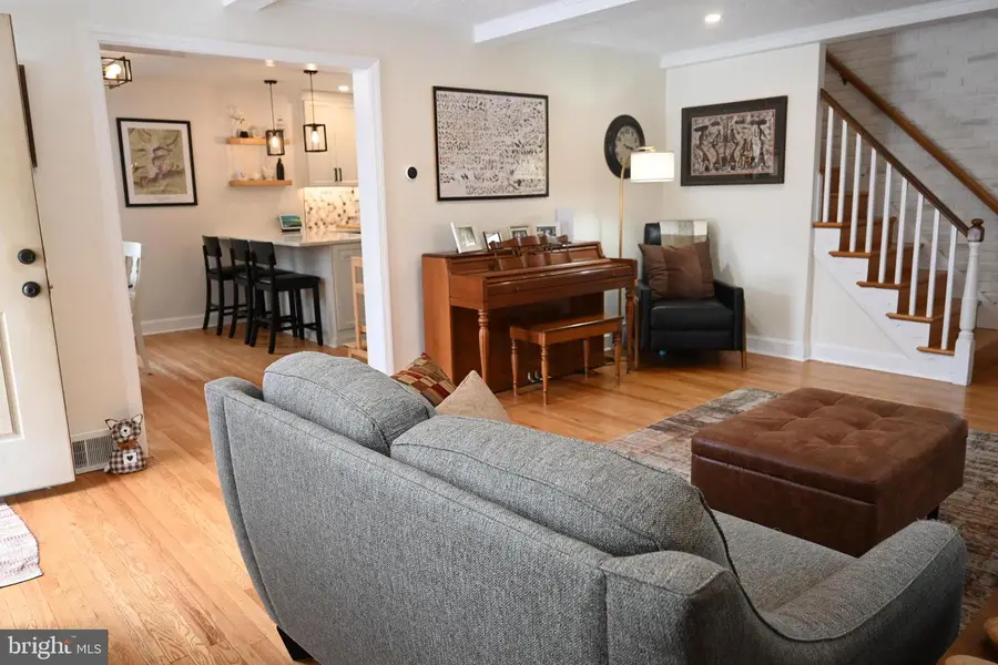 514 Springview Ln, Springfield, PA 19064 - #3