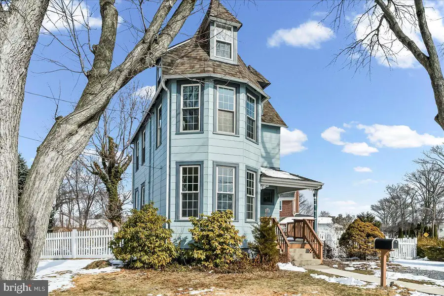 204 Rutledge Ave, Folsom, PA 19033 - #2