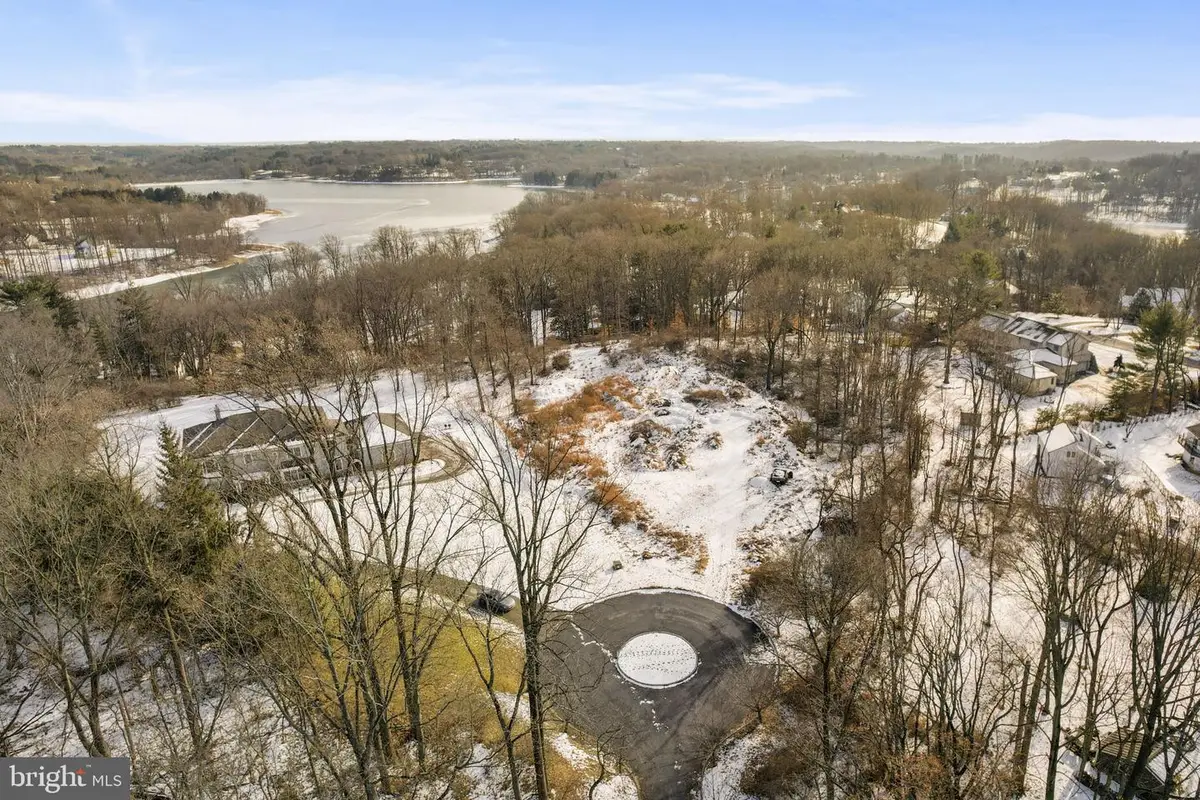 3882 Gradyville Rd, Newtown Square, PA 19073 - #1