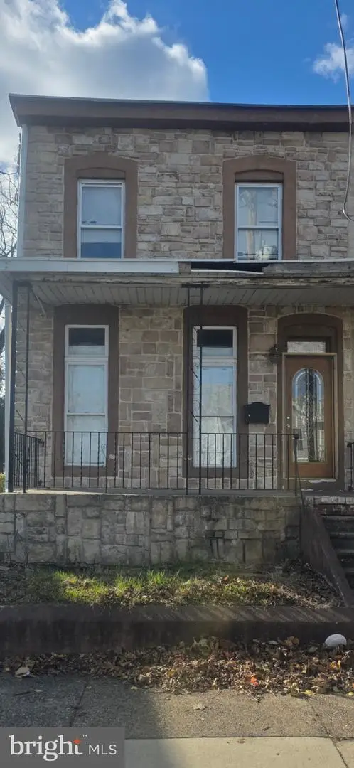 350 Parker St, Chester, PA 19013 - #1