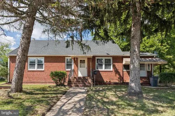 1704 Meetinghouse Rd, UPPER CHICHESTER, PA 19061