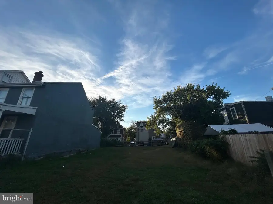 206 S 3rd St, Darby, PA 19023 - #2