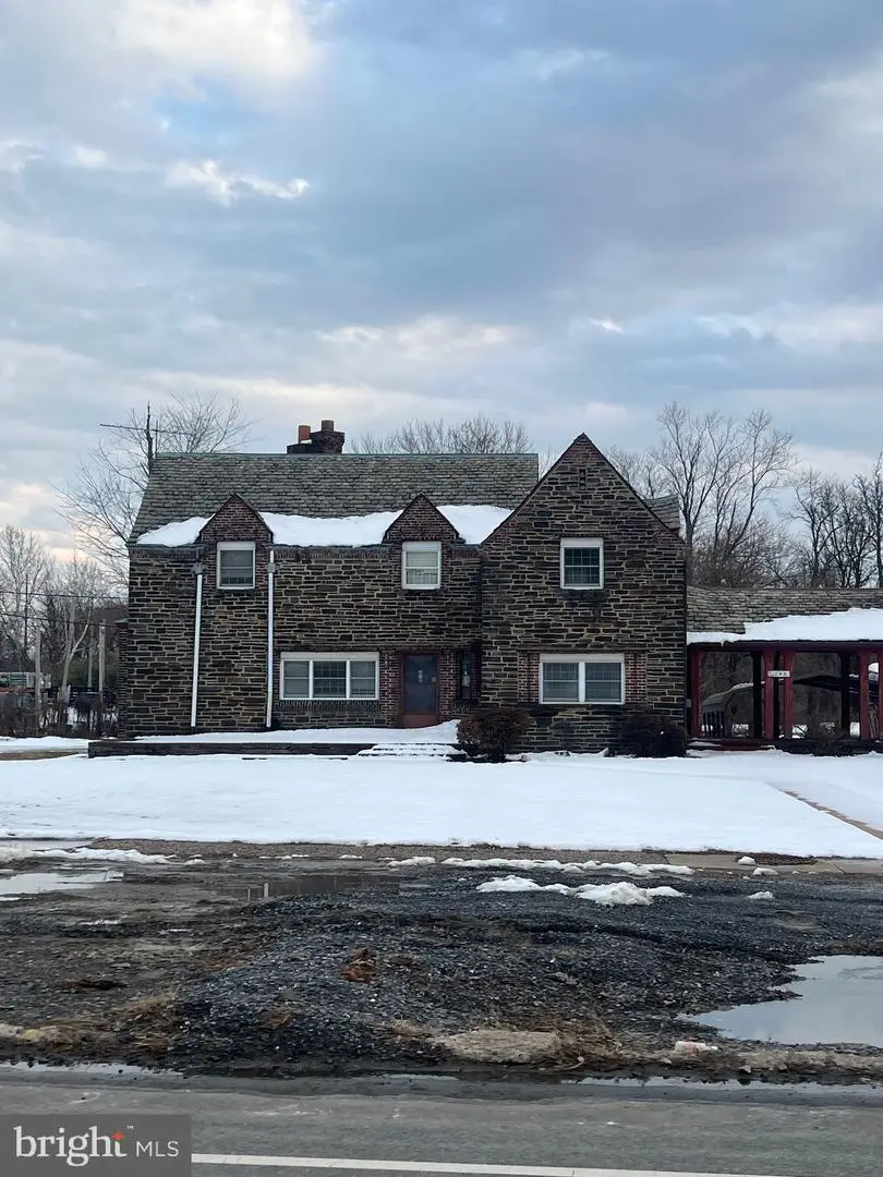 3701 W 9th St, Marcus Hook, PA 19061 - #1