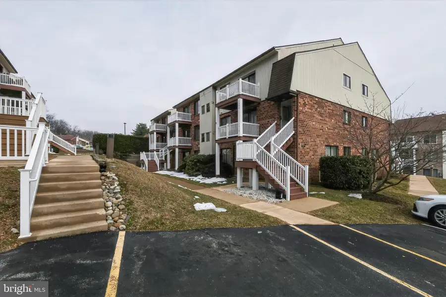 7204 Hilltop Dr #94, Brookhaven, PA 19015 - #2