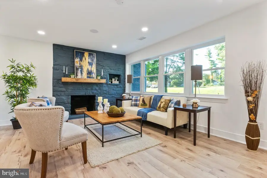 2213 Windsor Cir, Broomall, PA 19008 - #2