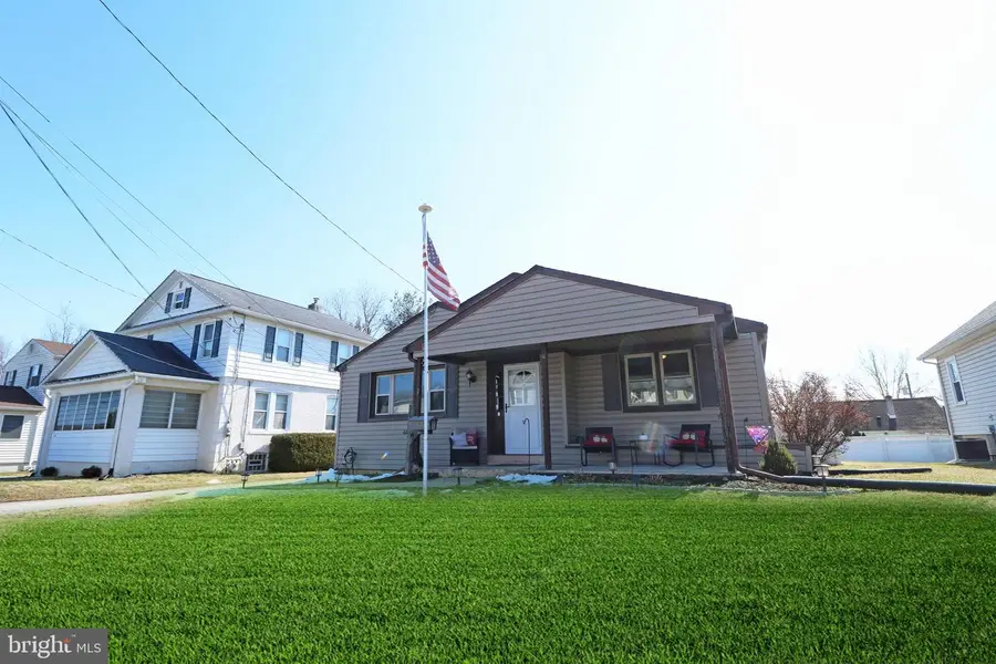 929 Galbraith, Upper Chichester, PA 19061 - #2