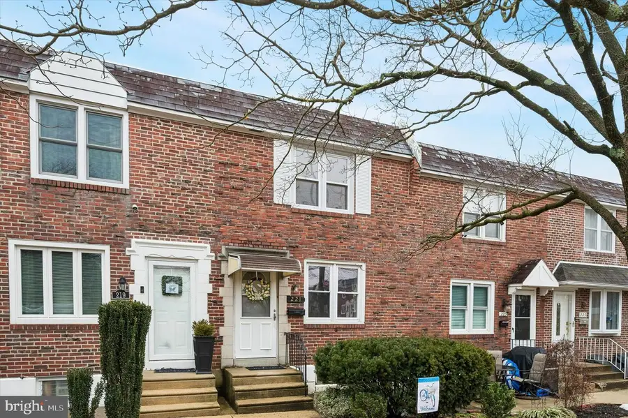 221 Park Dr, Glenolden, PA 19036 - #2