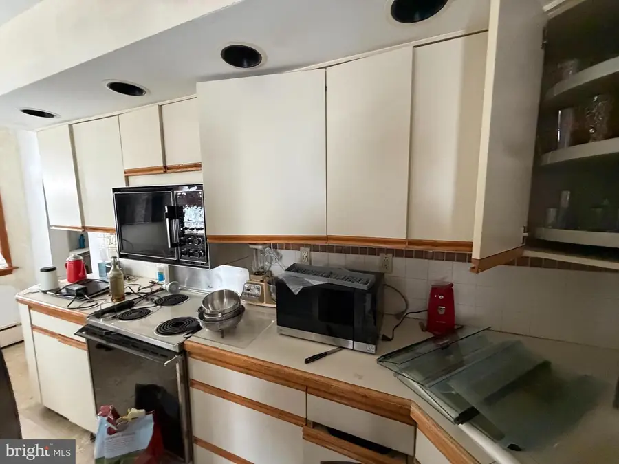 343 Upland Way, Drexel Hill, PA 19026 - #2