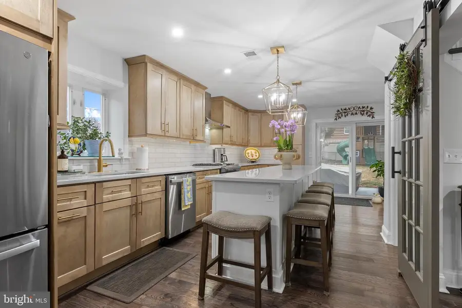 831 Stanbridge Rd, Drexel Hill, PA 19026 - #2