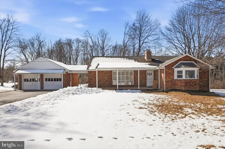 1304 Valley Rd, Glen Mills, PA 19342 - #3