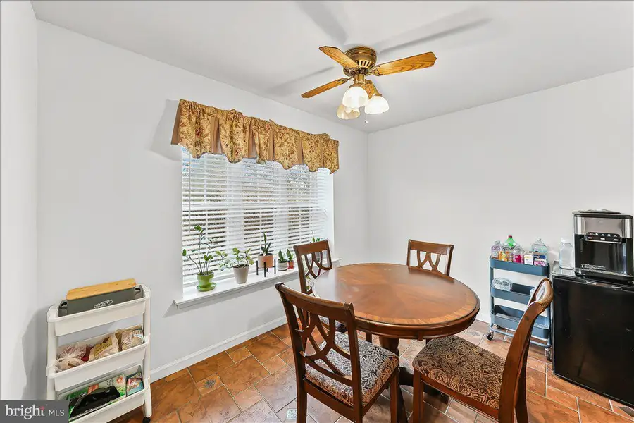 1356 Putnam Blvd ##9, Wallingford, PA 19086 - #3