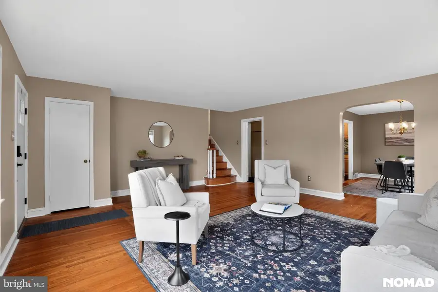 203 Stanford Dr, Wallingford, PA 19086 - #2