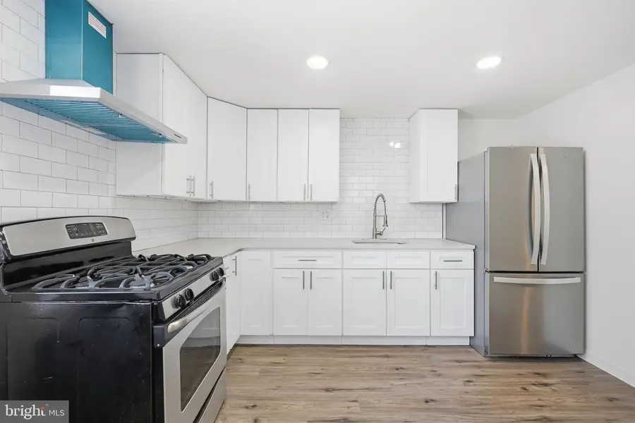 24 Maple Ter, Clifton Heights, PA 19018 - #2