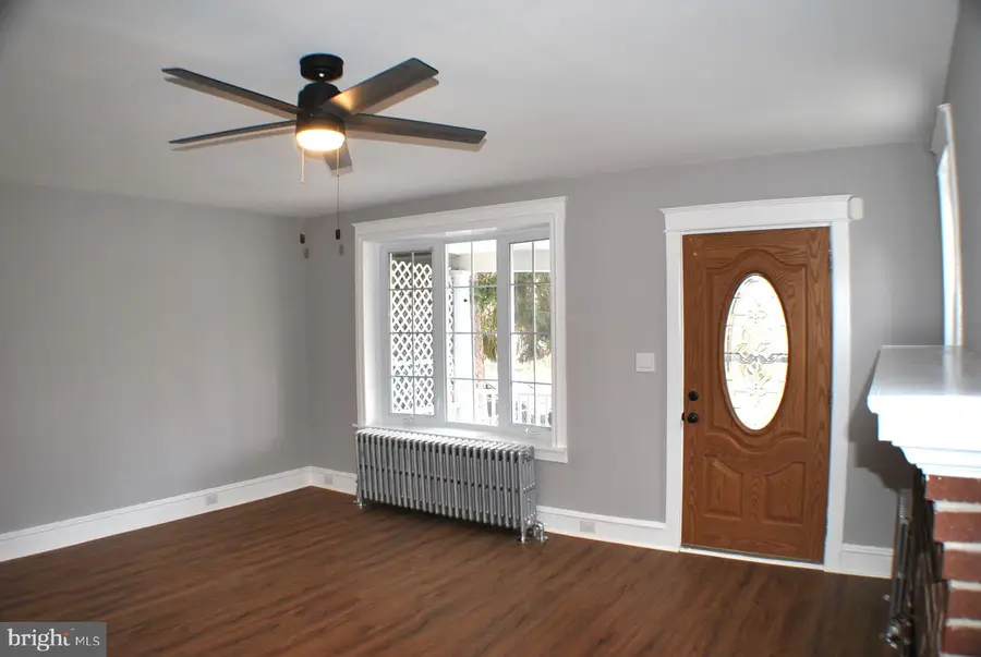 125 E Avon Rd, Brookhaven, PA 19015 - #2