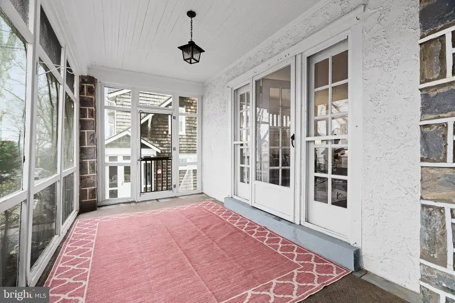 540 Country Club Ln, Havertown, PA 19083 - #2