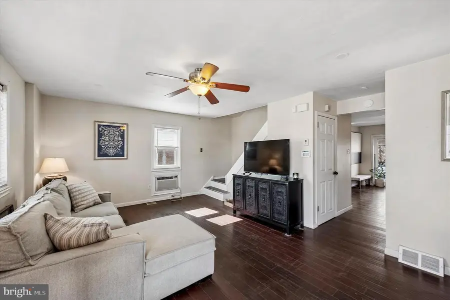 706 Felton Ave, Sharon Hill, PA 19079 - #2