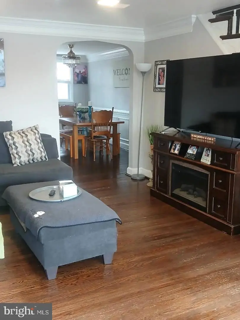 325 Westpark Ln, Clifton Heights, PA 19018 - #3