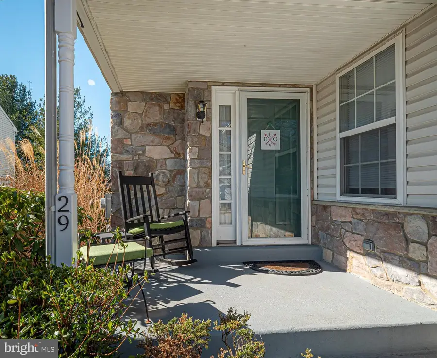 29 Steeplechase Cir, Aston, PA 19014 - #3