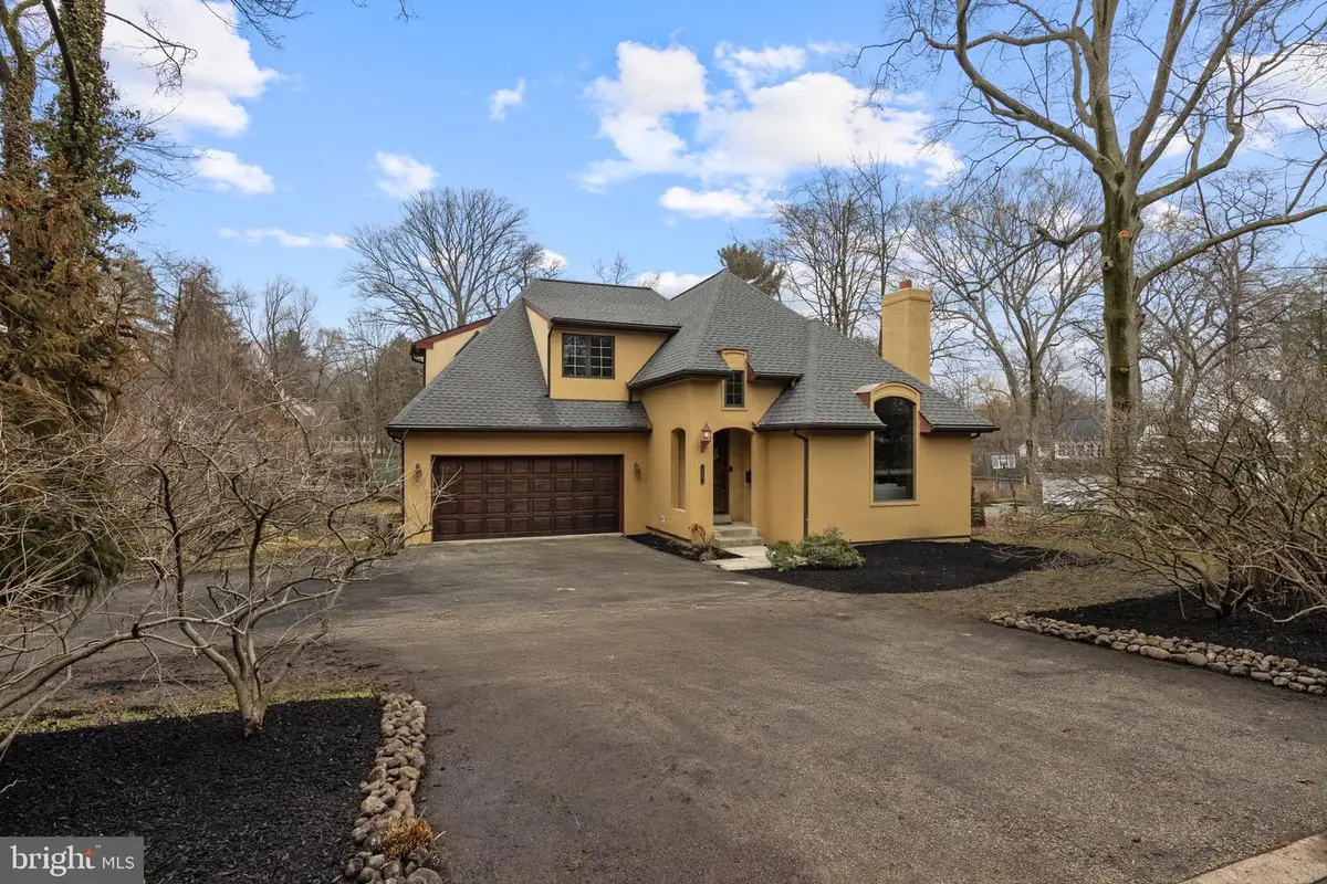 525 N Swarthmore Ave, Swarthmore, PA 19081 - #1