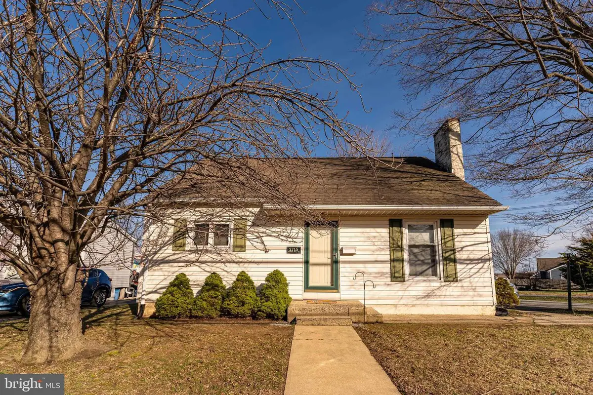 2715 W Dutton Mill Rd, Aston, PA 19014 - #1